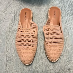 Never worn super cute slip on mules